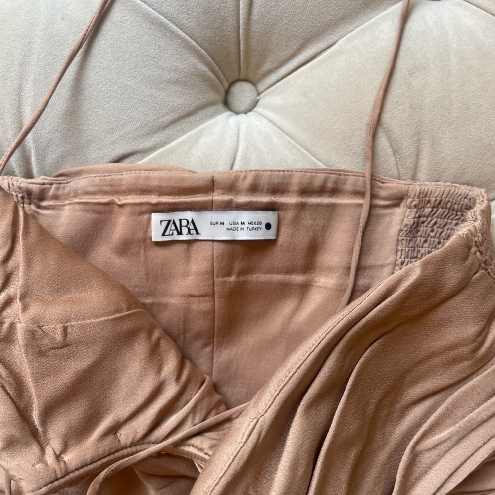Zara Ruched Crop Top - Picture 3 of 4